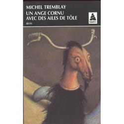 Un ange cornu avec des ailes de tole