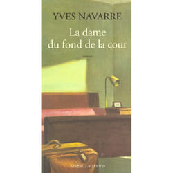 La dame du fond de la cour