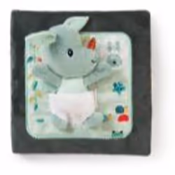 Les jouets sont le moyen idéal pour favoriser le développement des tout petits. Le jouet Lilliputiens Playbook Joe Knock-Knoc ...