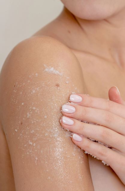 Nettoyage de peau : routine de soins du corps